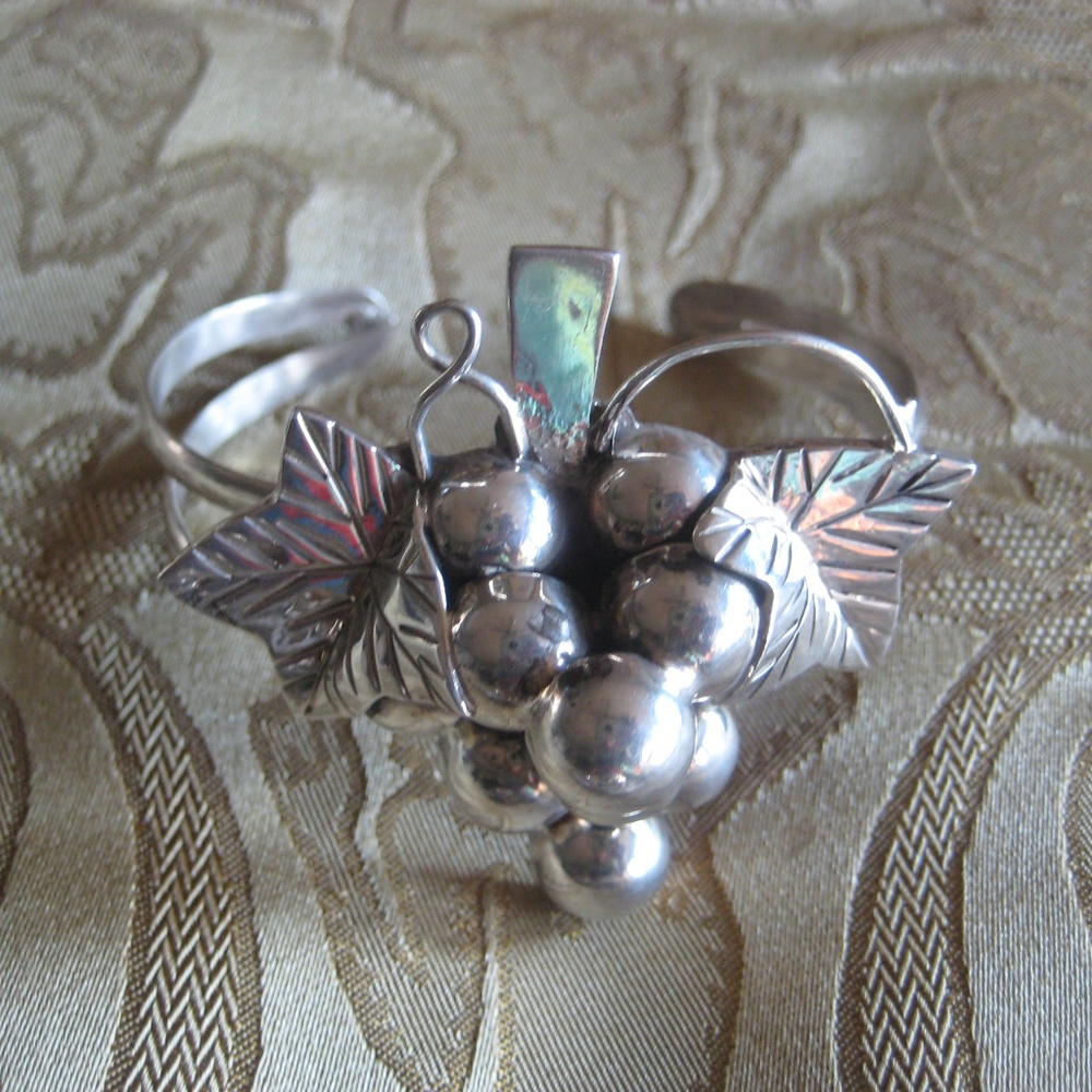 Sterling silver Grape set Earring Bracelet Pendant - Picture 8 of 8